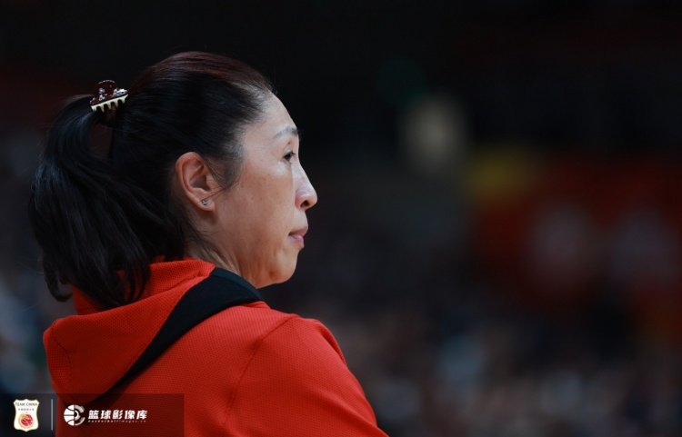 澎湃新闻：对阵澳大利亚暴露多个问题 中国女篮需进一步打磨细节